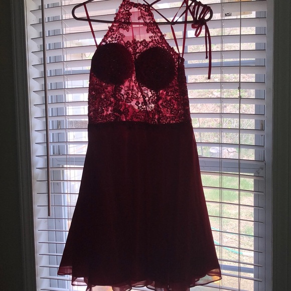 Formal Dress - Picture 2 of 3